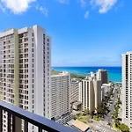 Sky-High Oceanview Escape At Waikiki Banyan With Free Parking